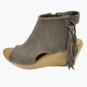 Minnetonka Blaire Wedge Sandals Women Sz 10 Gray‎ Suede Fringe Zip Festival Boho
